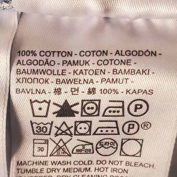 Levi's Premium 501 Button Fly Distressed Shorts Women's Size 30 - Picture 9 of 10